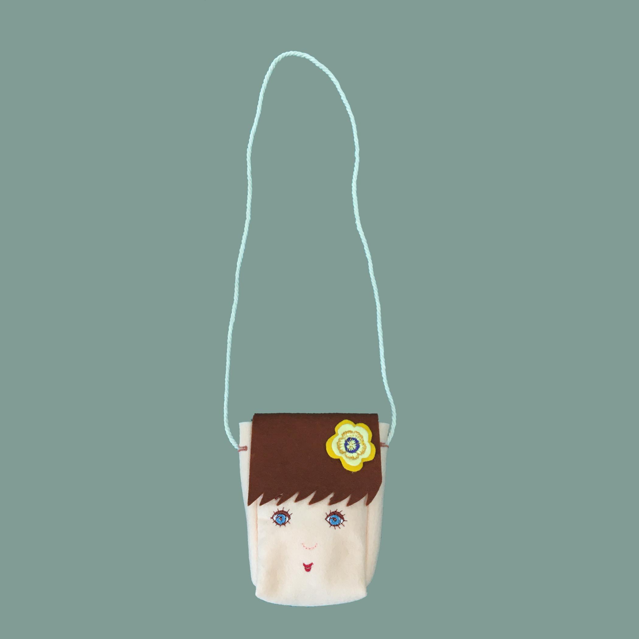 FaceToFace tasje handgemaakt wolvilt Kaatje